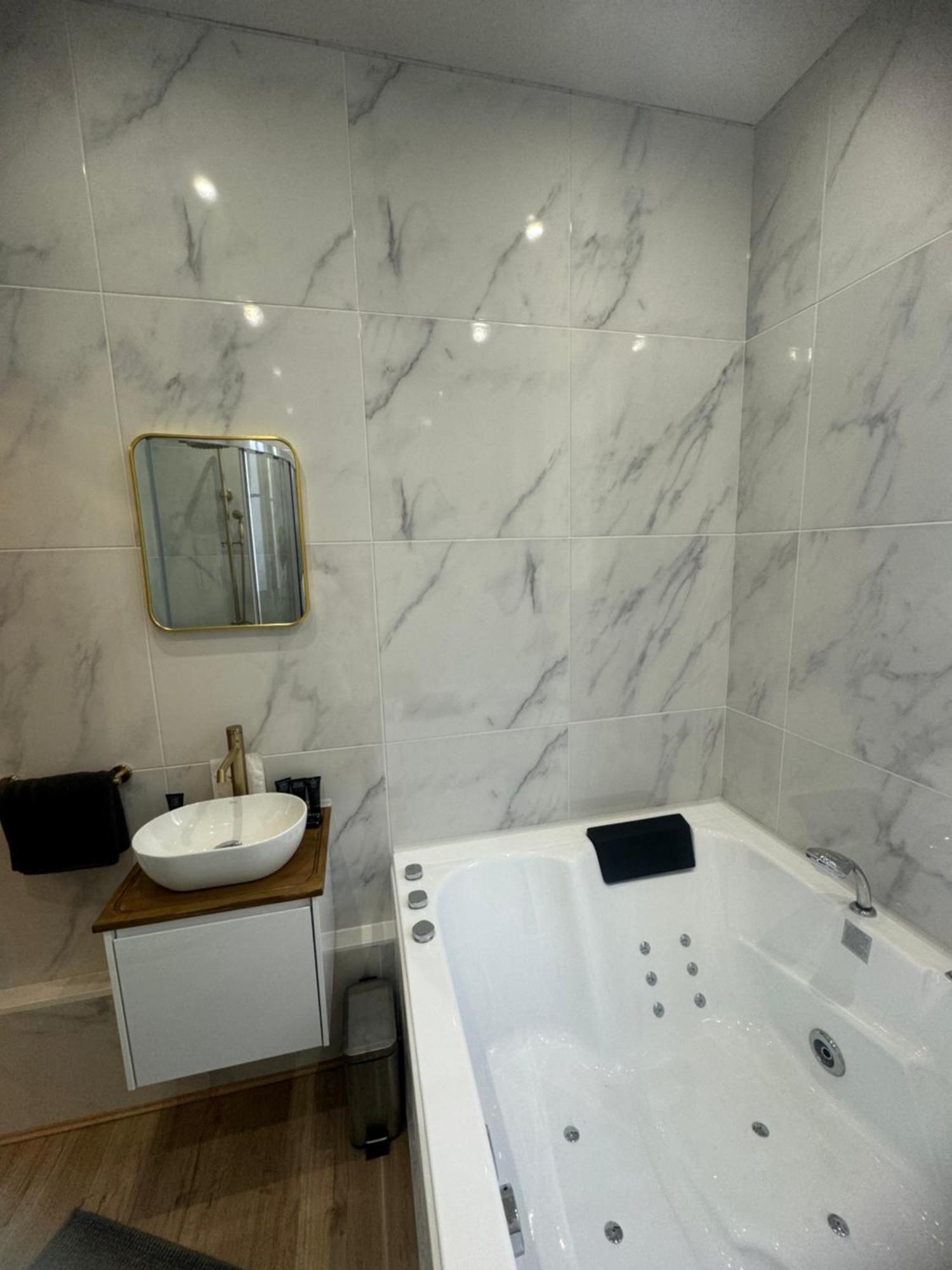 L'Experience Appartement & Spa Prive Chambéry Dış mekan fotoğraf