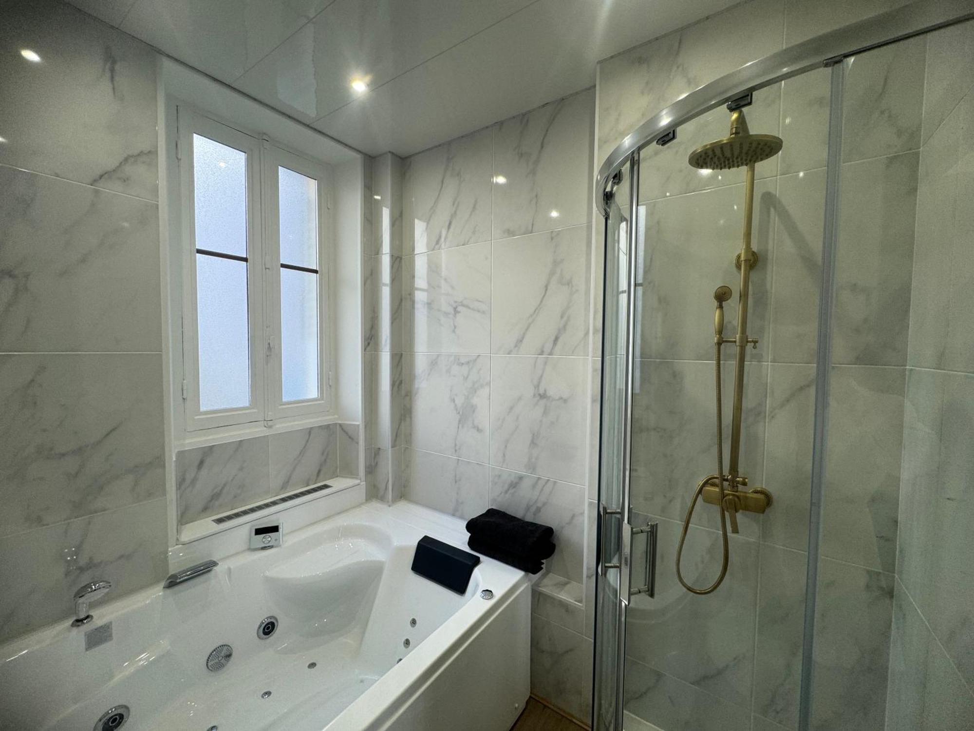 L'Experience Appartement & Spa Prive Chambéry Dış mekan fotoğraf
